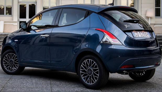 230189-Lancia Ypsilon 2023 01.jpg