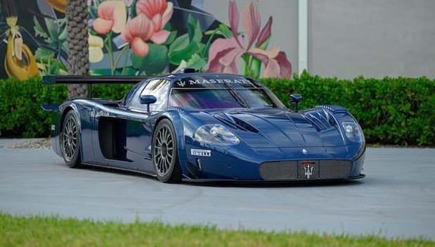 maserati mc12 03.jpg