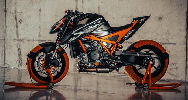 ktm-1290-super-duke-rr-2023 02.jpg