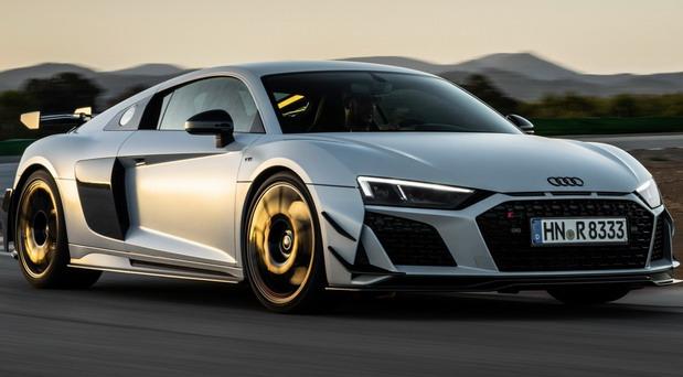 228528-audi r8 01.jpg
