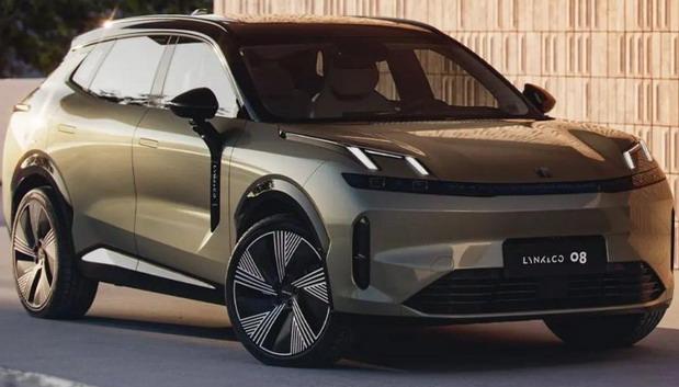 lynk 8 03.jpg