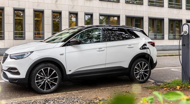 Opel-Grandland-X-PHEV 01.jpg