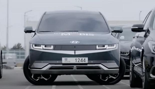 hyundai e corner 01.jpg