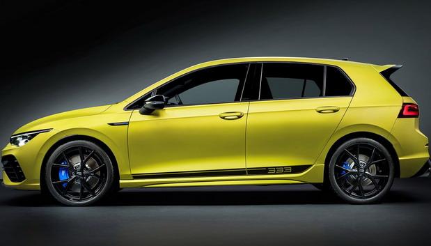 Volkswagen Golf R 04.jpg