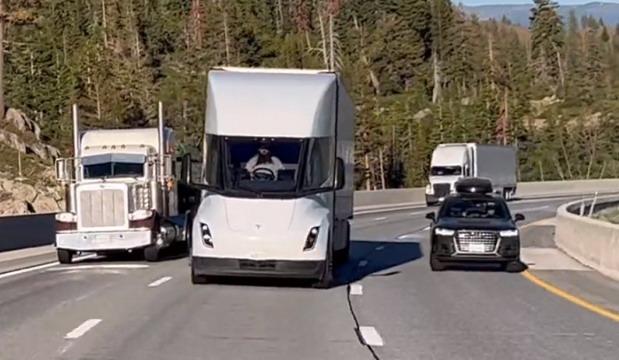 236067-tesla semi.jpg