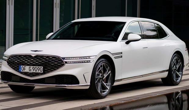 235935-genesis g90 06.jpg