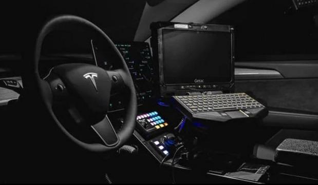 tesla police 01.jpg