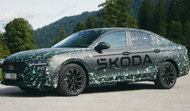Skoda Superb 24 3.jpg