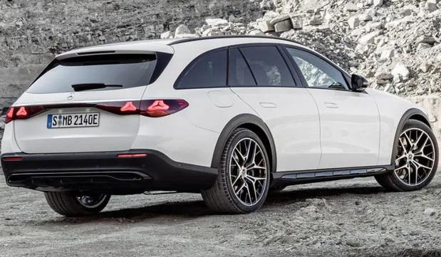 mercedes at 24 2.jpg