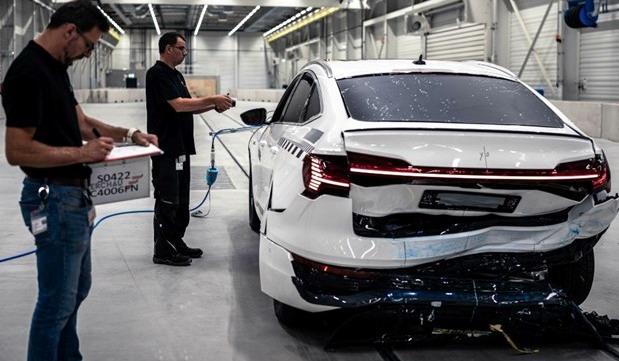 237342-audi c 03.jpg