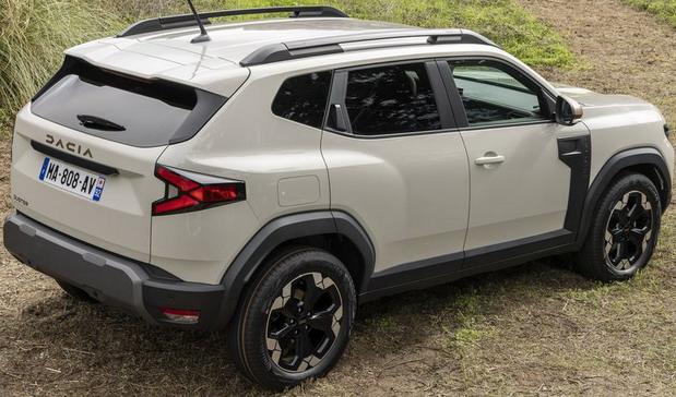 Dacia Duster 24 06.jpg