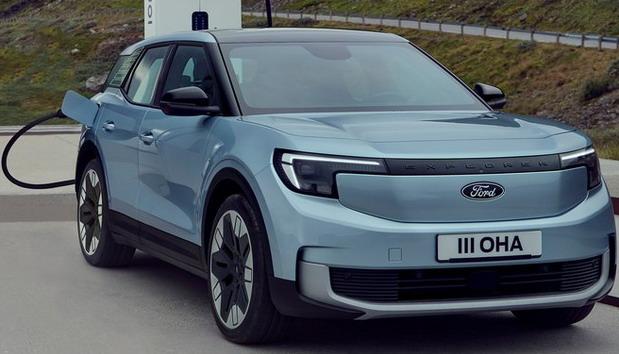 Ford Explorer 01.jpg