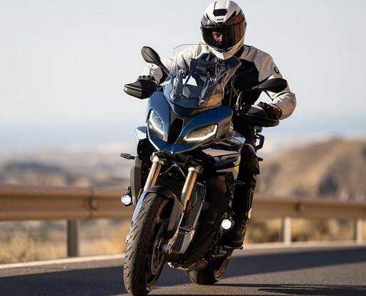 bmw-s-1000-xr 03.jpg