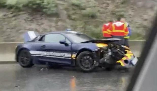alpine crash 01.jpg