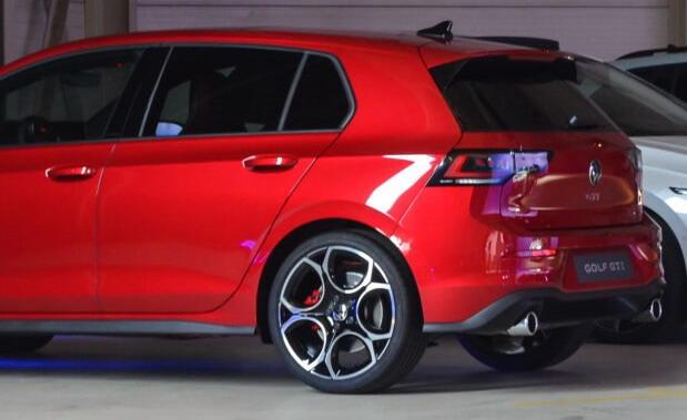 vw golf 8 07.jpg