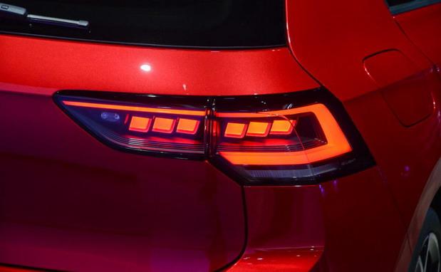240045-vw golf 8 02.jpg