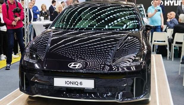 232784-hyundai bg 01.jpg