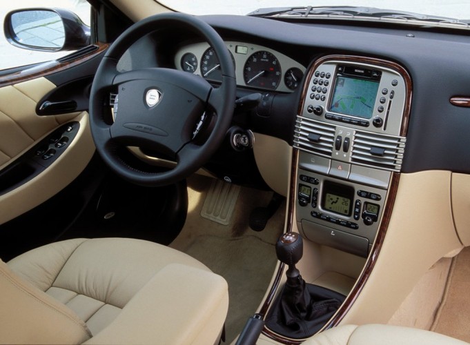 foto_Lancia%20Lybra_Executive%2002.jpg